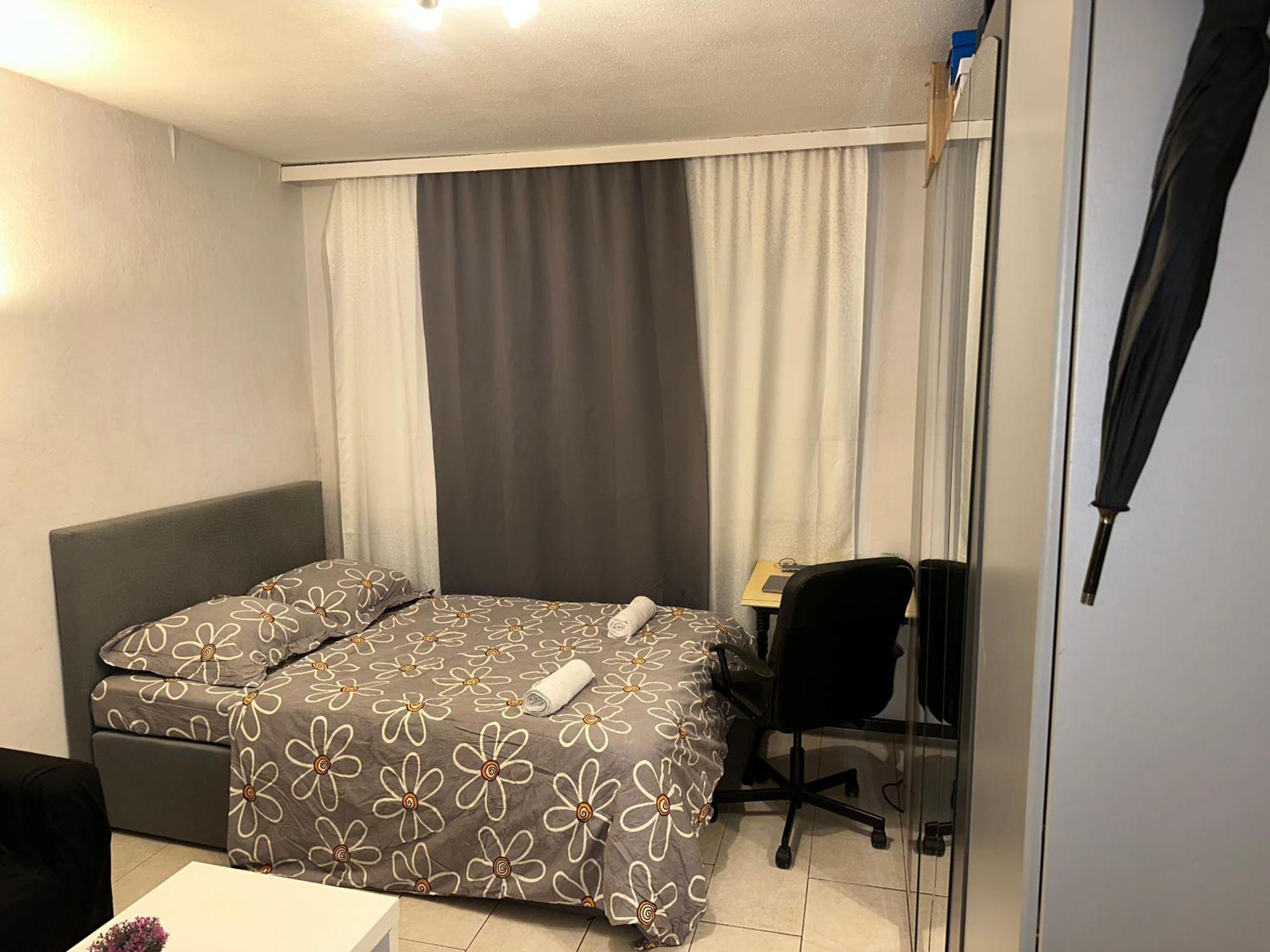 Schoenes Zimmer In Bahnhofsnaehe In Einer Wohnung Mit Grosser Terrasse Gießen Dış mekan fotoğraf